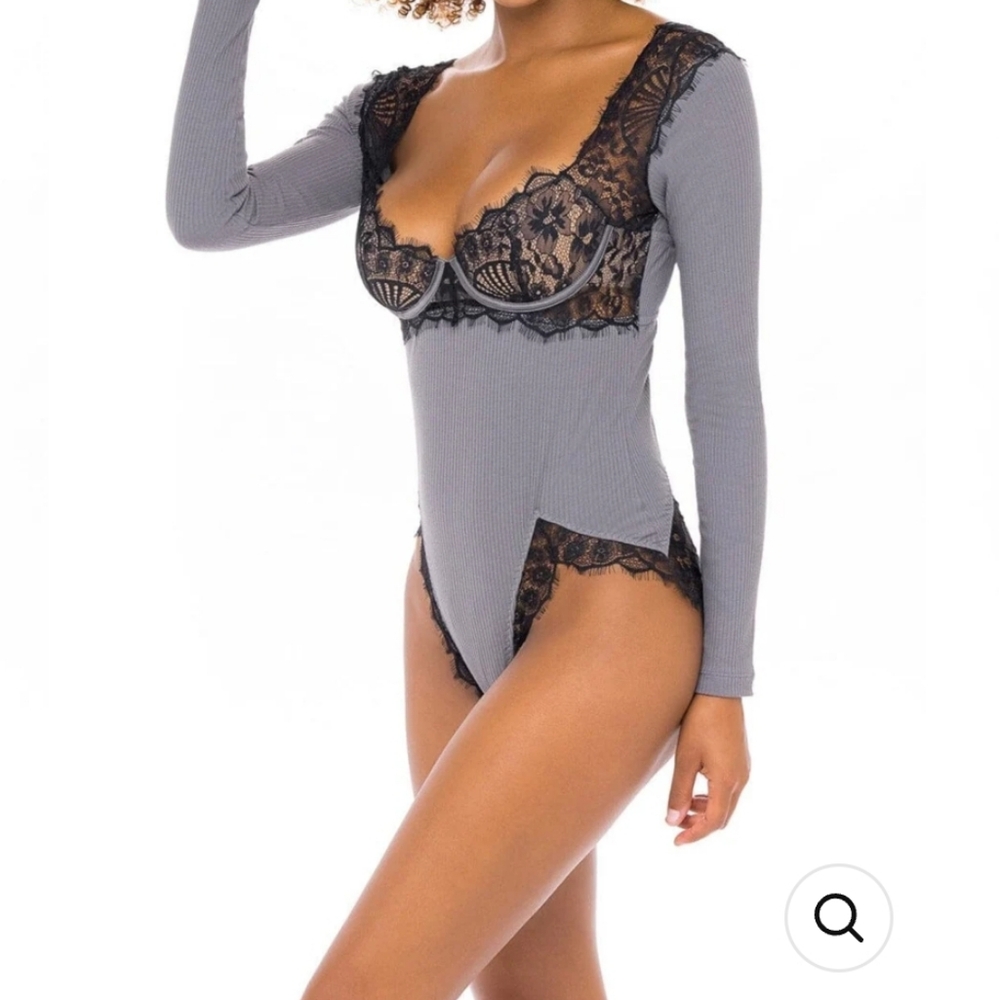 Oh La La Cheri Eyelash Lace Bodysuit - Picture 5 of 11